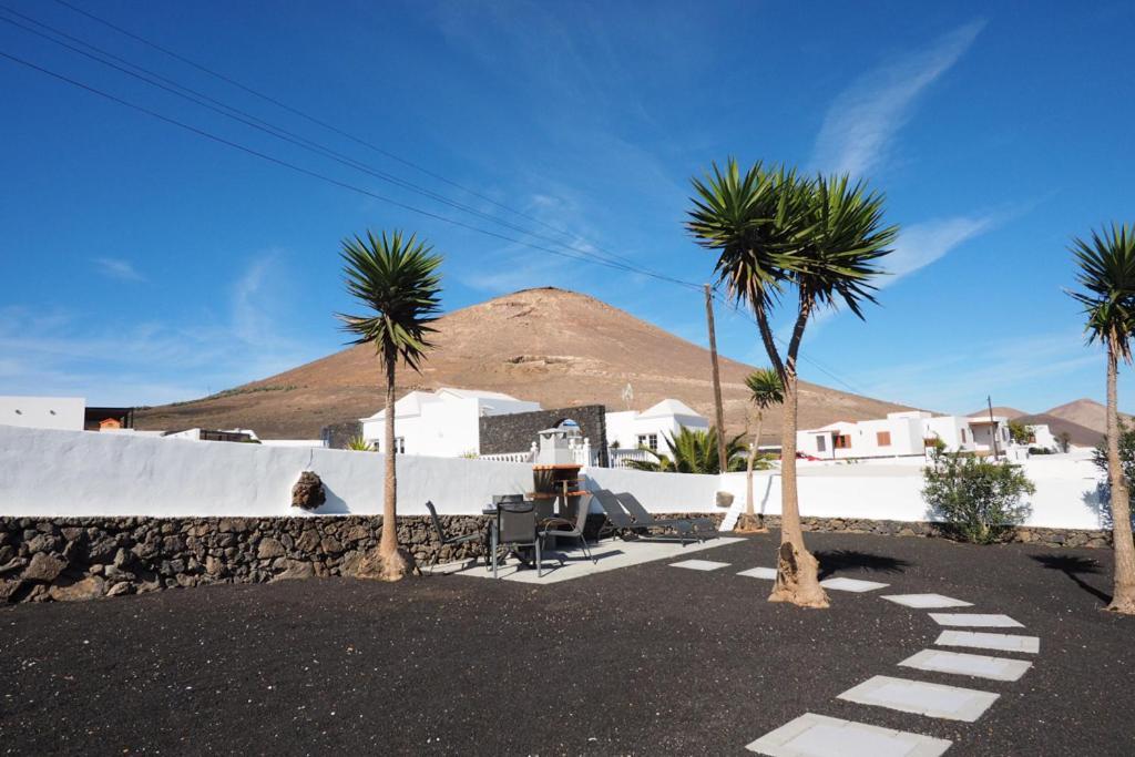Private Apartment With Mountain And Sea Views, La Asomada, Lanzarote Tias Exterior photo